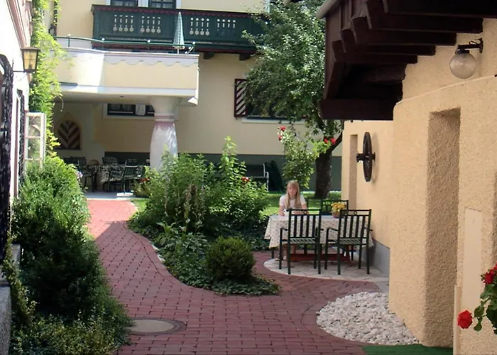 Zua Haeusl Apartman Schladming