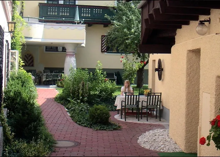 Zua Haeusl Apartman *